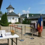 Călin Georgescu va lansa un abonament național pentru mănăstirile vizitate în campanie