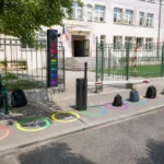 Guvernul va acorda burse sociale doar elevilor surprinși în apropierea unei școli