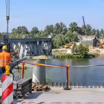 Podul de la Ungheni a ajuns la jumătate, iar autoritățile pregătesc inaugurarea primei jumătăți