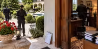 Specialistul chemat să caute microfoane propune ca vila să se verifice singură
